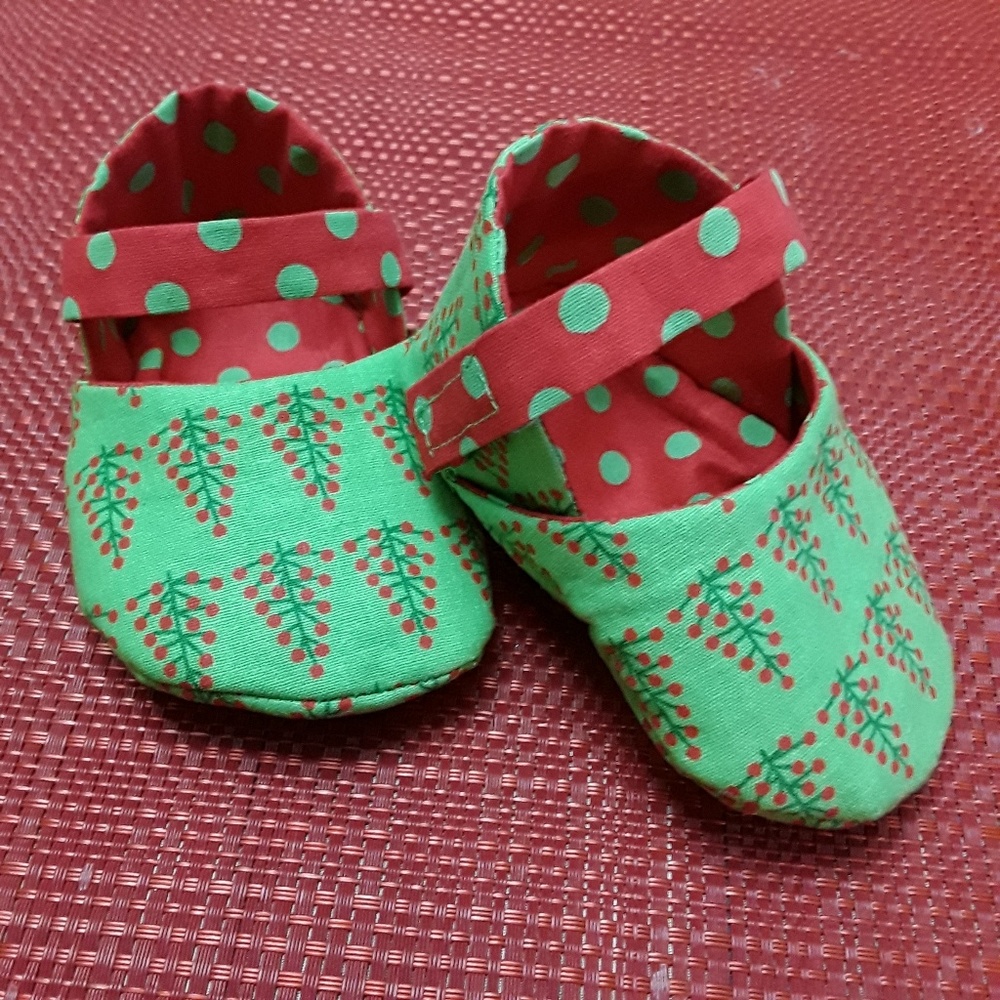 Pixie Dust Designs Boutique Christmas baby shoes